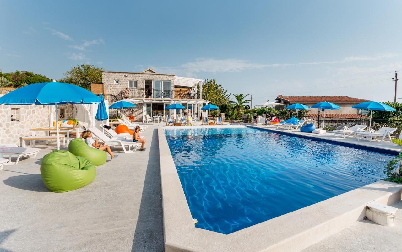 Lustica Apartments المظهر الخارجي الصورة