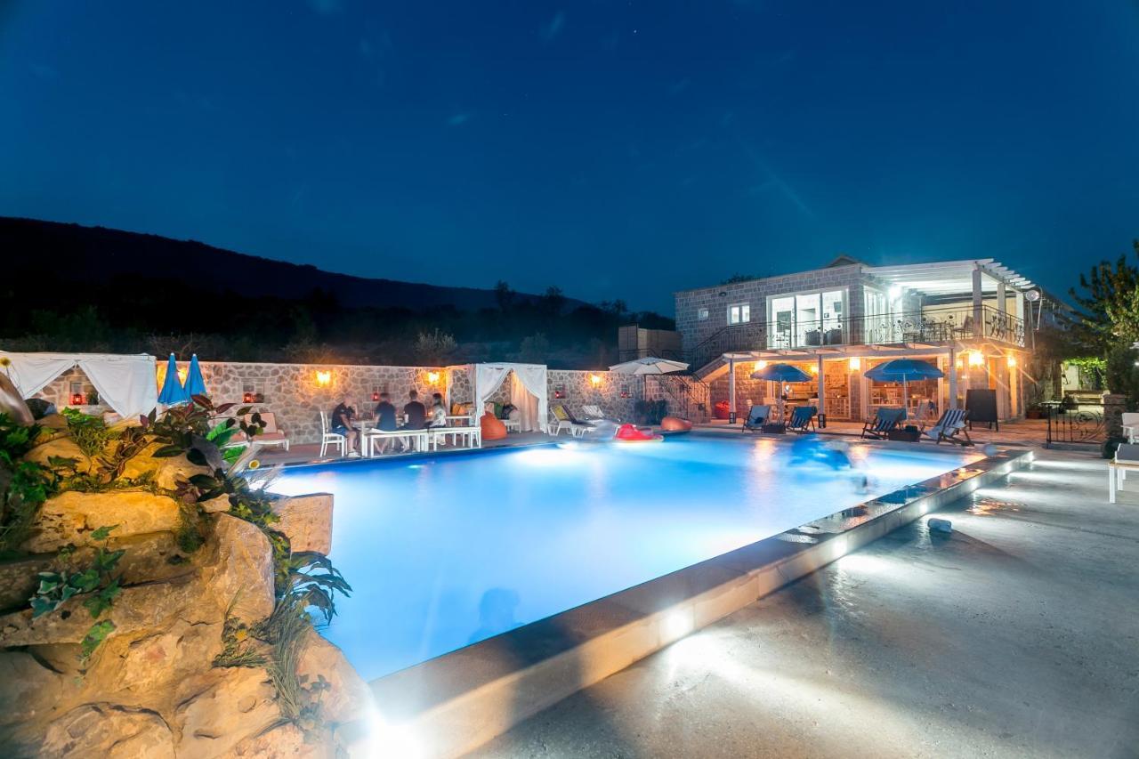 Lustica Apartments المظهر الخارجي الصورة