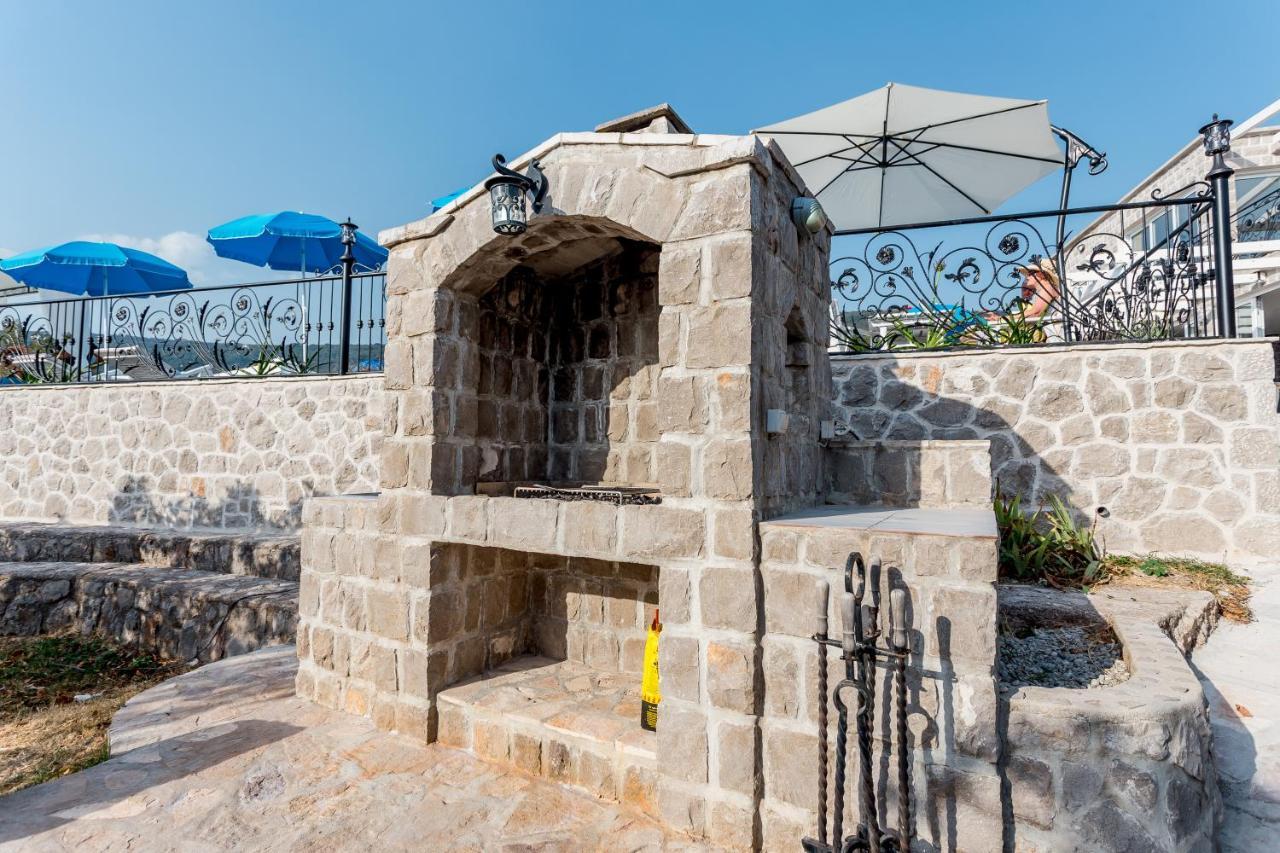 Lustica Apartments المظهر الخارجي الصورة
