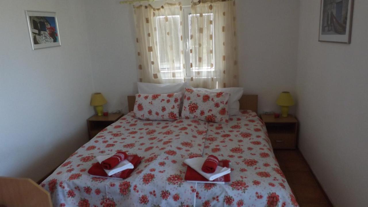 Lustica Apartments المظهر الخارجي الصورة